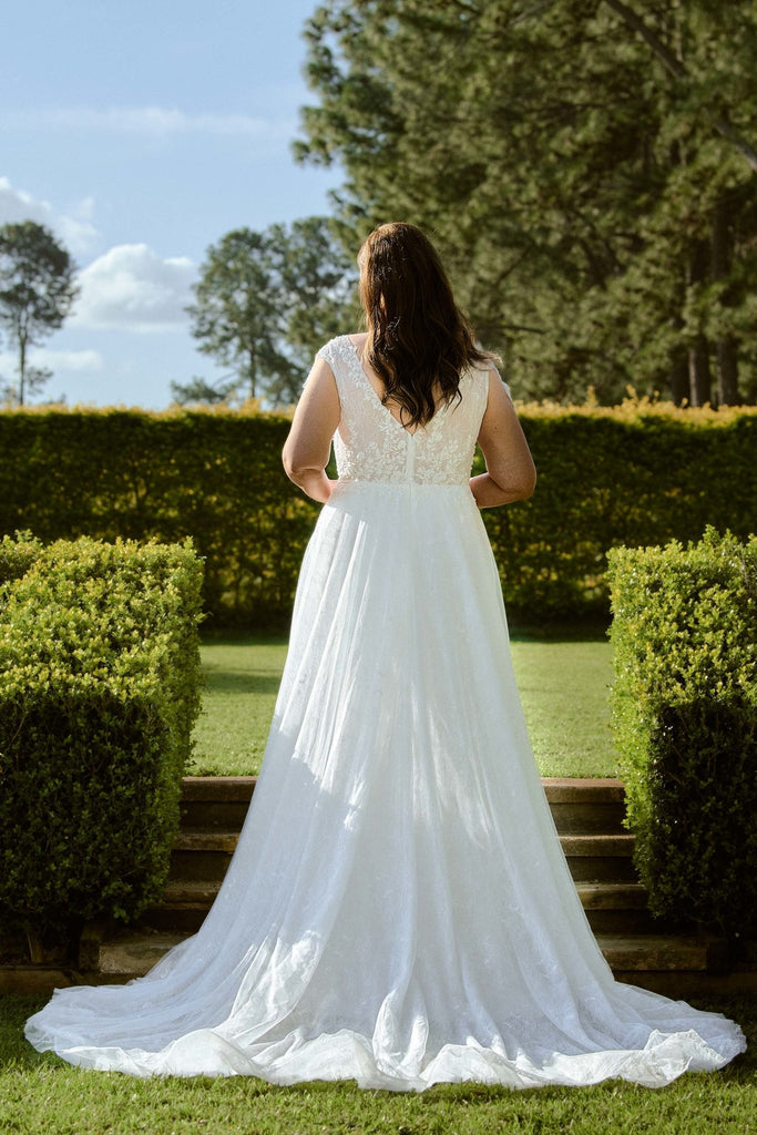 Belfast Layered Lace and Tulle Wedding Dress – TC333